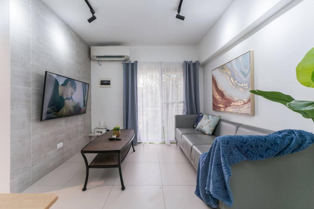 Airport Express Hostel E-527, 2 Minutes To Airport,Fast Wifi, Free Netflix Мактан Екстериор снимка